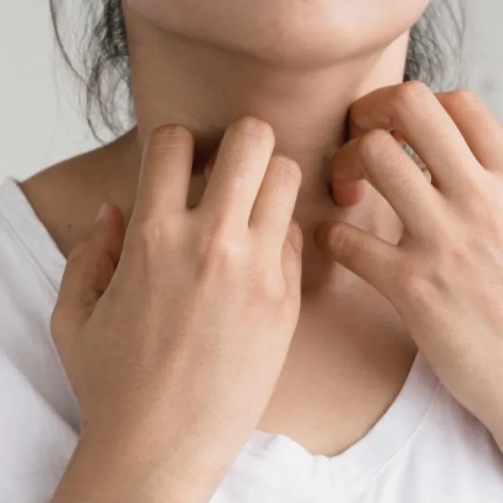 peau sensible qui gratte